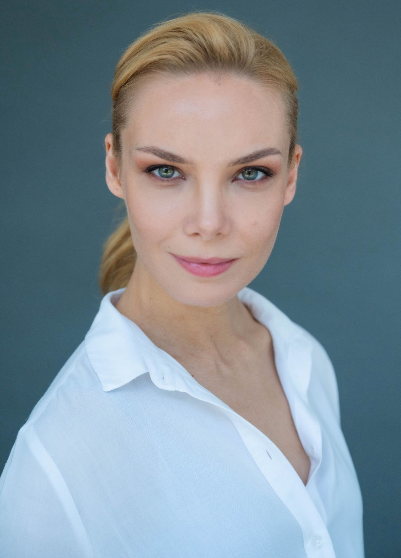 Iblis bilan boshqa dunyoviy jinsiy aloqani aks ettiruvchi 3D porno komikslar Urush bu urush porno film